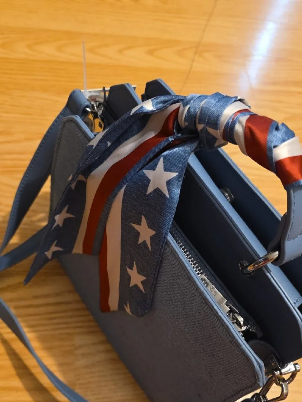 Steve Madden Light Blue Bevlynn Denim Stachel with Patriotic Wallet Charm